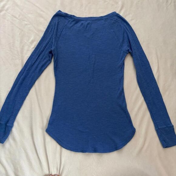 Aerie blue thermal women’s large 15” pit to pit - Picture 5 of 5